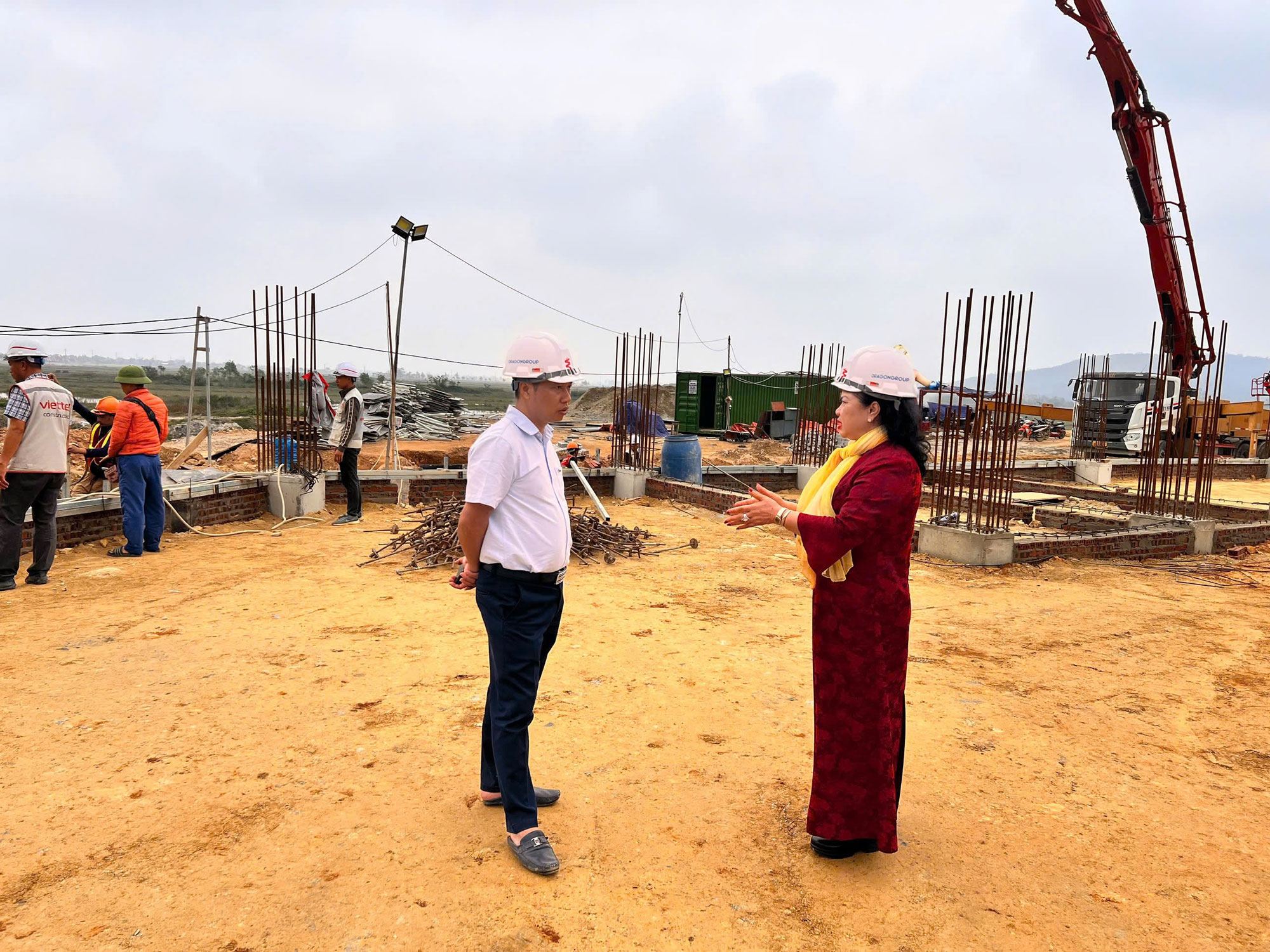 Chủ tịch DragonGroup thăm và chỉ đạo tại công trường dự án DragonIZ Hà Tĩnh