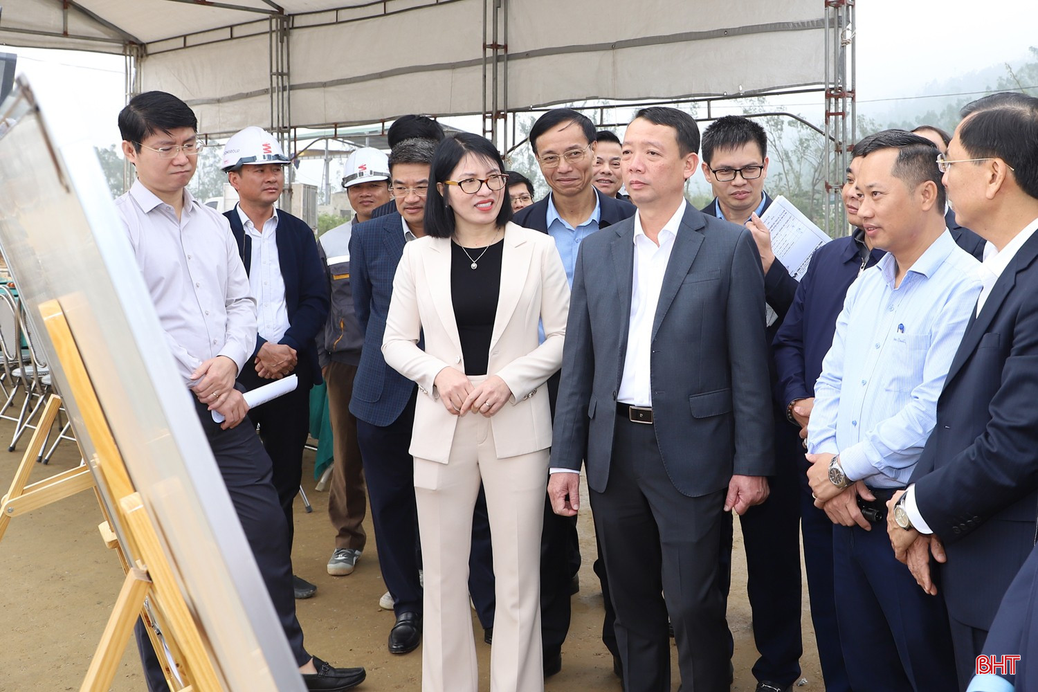 Lãnh đạo tỉnh Hà Tĩnh kiểm tra tiến độ triển khai Khu công nghiệp DragonIZ Hà Tĩnh